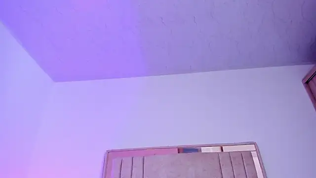 Chiqui_cute 现场XXX聊天