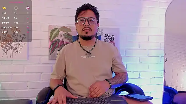 DaviidEvans_ Show in webcam