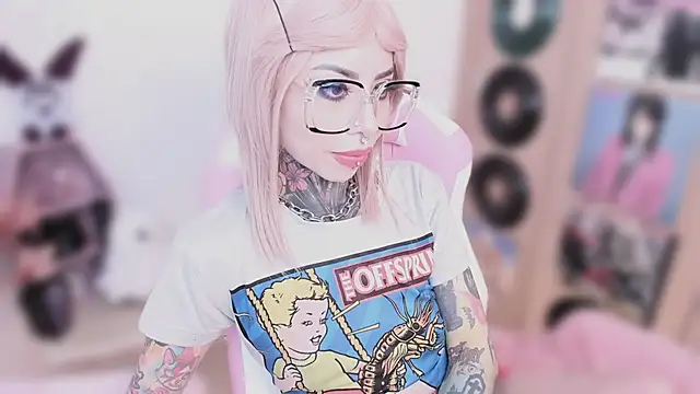 NikkiRamone Chat XXX live