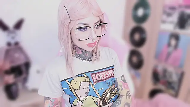 NikkiRamone's Live XXX Chat