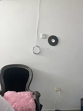 Živý XXX chat __Emma__11__Lecat_