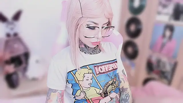 NikkiRamone's Live XXX Chat