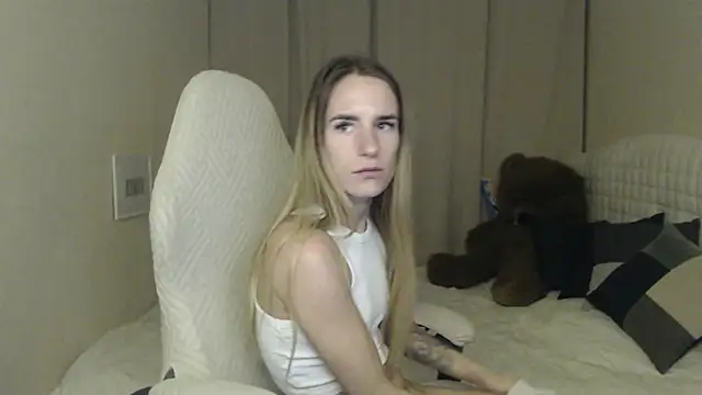 DeboraHorny's Live XXX Chat