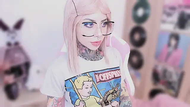 NikkiRamone's Live XXX Chat