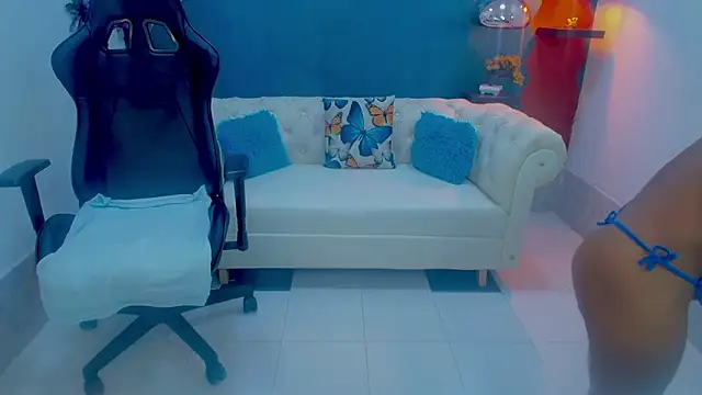 Miagreys1: онлайн-секс-чат