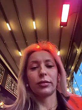 Chat +18 de VikaBunny1 ao vivo