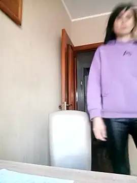 XXX chat uživo modela Francenia_lolis