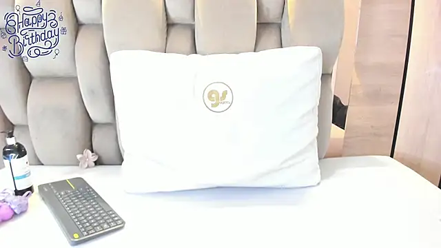 XXX chat uživo modela karol_lewiss