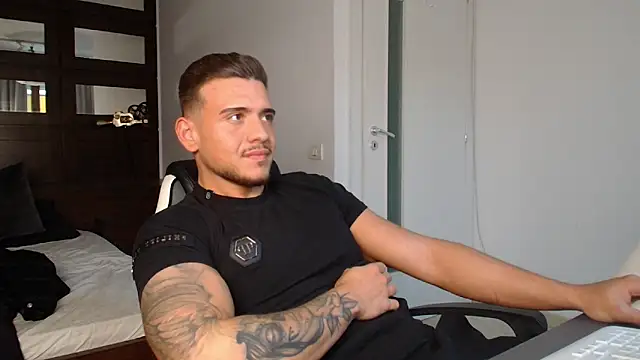 ElijahThorne webkamerás műsora