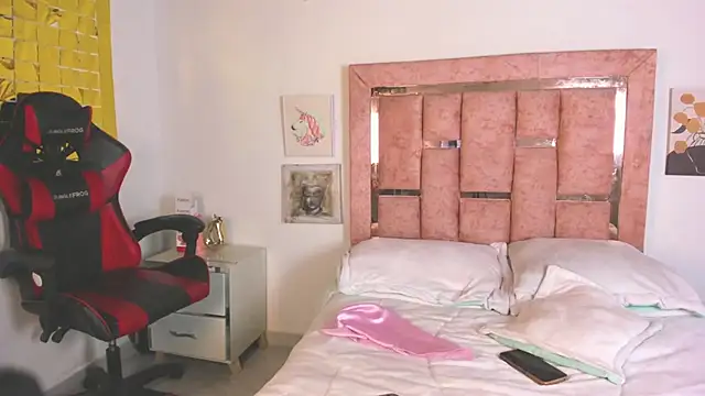 XXX chat uživo modela LaurenDenis