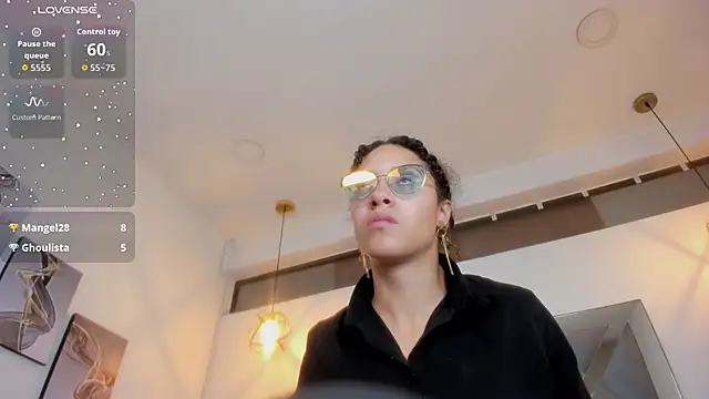 Hanna_Cornee_ élő XXX-chatje