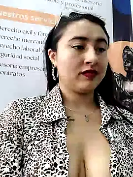 _Sarah-Office1 élő XXX-chatje