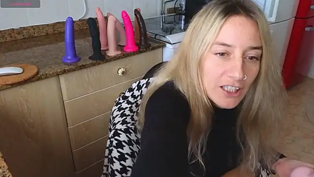 XXX chat uživo modela Lunamix