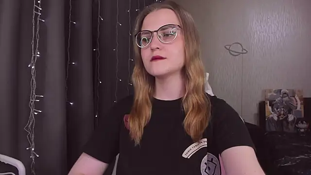 MissBrightShine élő XXX-chatje