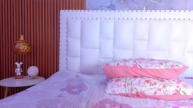 cattaleeyaa élő XXX-chatje