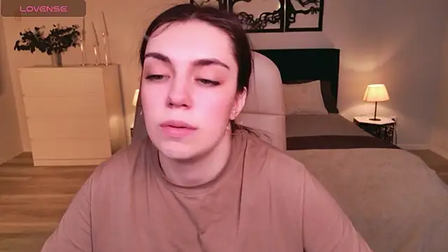 Chatroom XXX en direct de DaniellaLovely