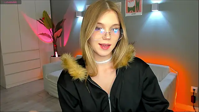 linakorvin live XXX chat