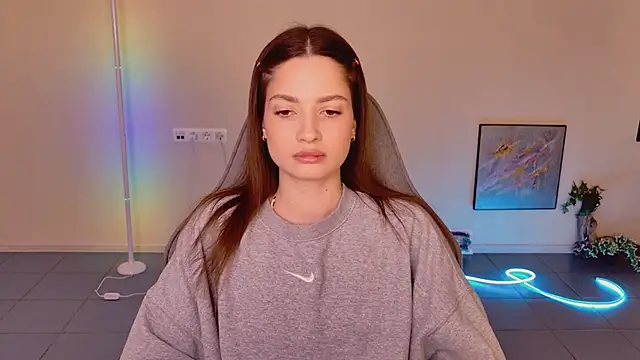 KiraVair élő XXX-chatje