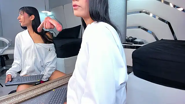 Chatroom XXX en direct de megann_myers