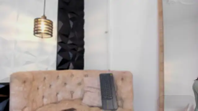 Chatroom XXX en direct de Mia_Luxor