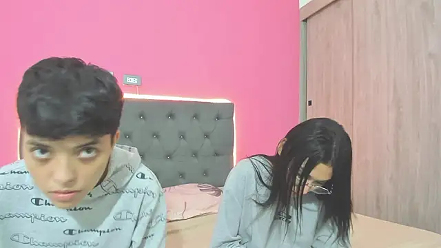 ariloe_quintero élő XXX-chatje