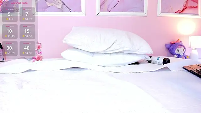 Katteyes__ élő XXX-chatje