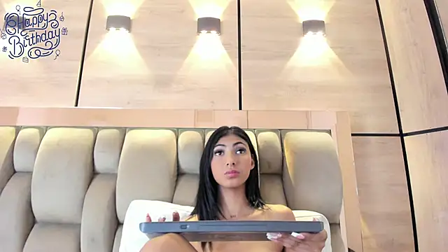 karol_lewiss Adlı Modelin Canlı XXX Sohbeti