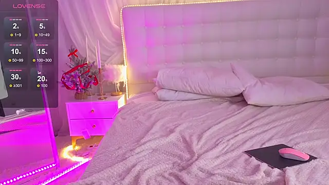 XXX chat uživo modela Monica_Leen