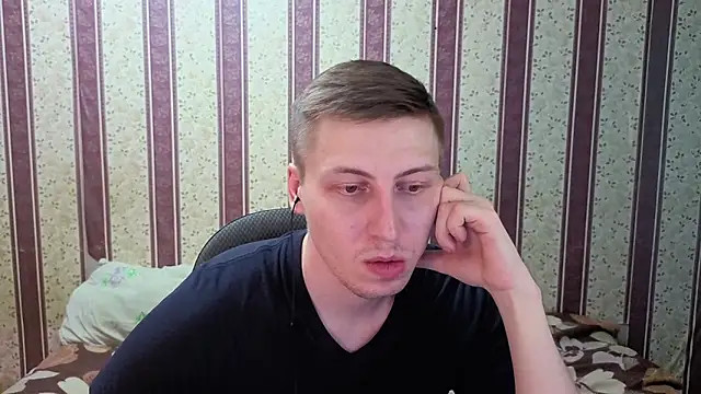 darienlarge: απευθείας συνομιλία ΧΧΧ