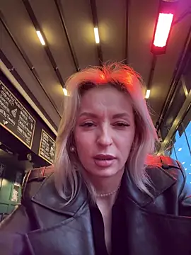 VikaBunny1 élő XXX-chatje