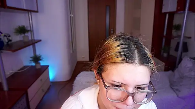 VerniceEngelking élő XXX-chatje