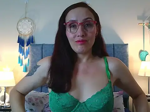 IberianMoonMK's Live XXX Chat