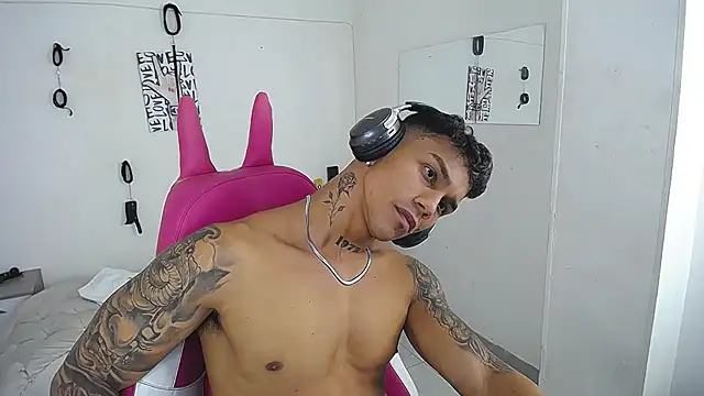 Chatroom XXX en direct de Leonard_Price