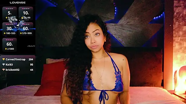 Chat XXX en directo de ElyaQuinn