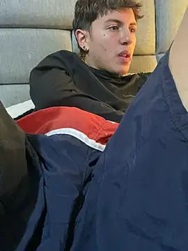 XXX chat uživo modela NaytonFreeman