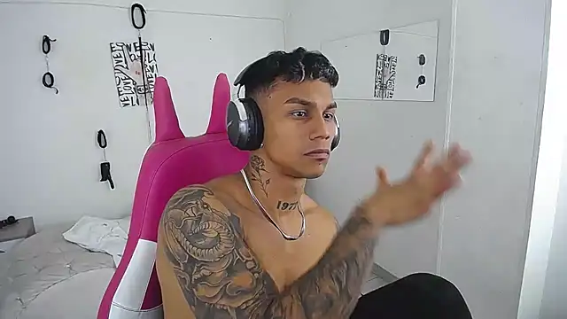 Chatroom XXX en direct de Leonard_Price