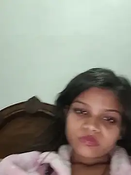 Komal0099 élő XXX-chatje