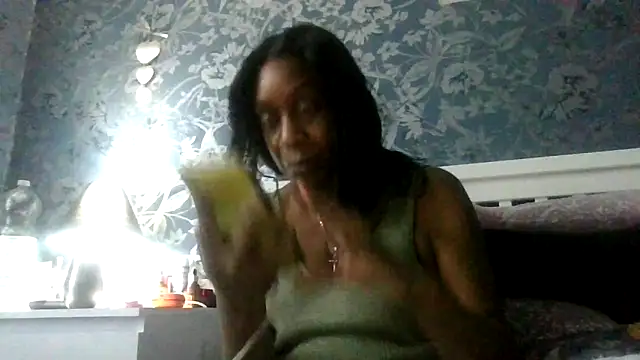 Ebony-SultryX's Live XXX Chat