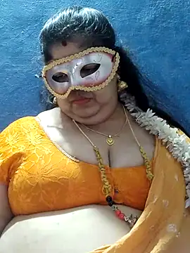 tamilthanushri's Live XXX Chat