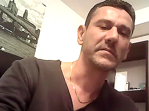 mastercharisma35 élő XXX-chatje