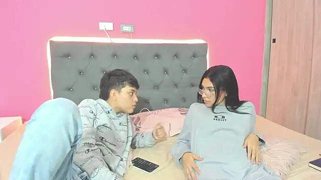 ariloe_quintero's Live XXX Chat