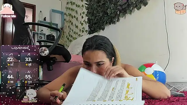 DestinyHills élő XXX-chatje