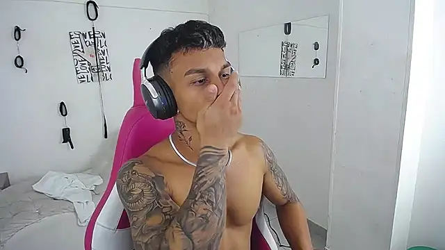 Czat XXX na żywo – Leonard_Price