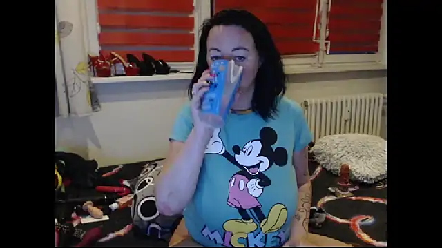 Pokazy przed kamerką – Alexie33