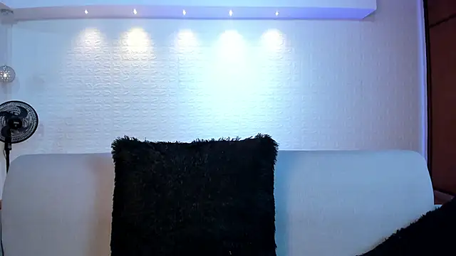 violet_scott élő XXX-chatje