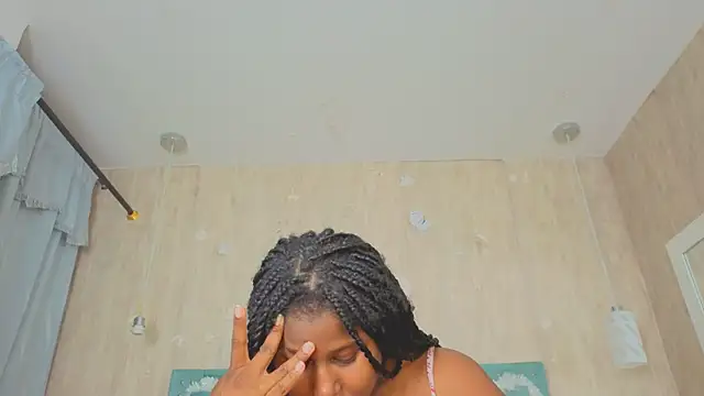 Alexa_roussee élő XXX-chatje