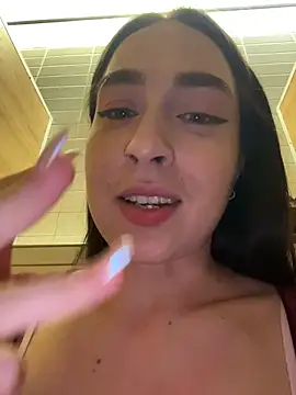 Czat XXX na żywo – Holly_Play