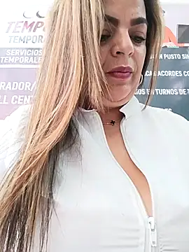 Mia-Glow's Live XXX Chat