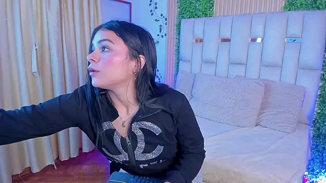 Jade_Nmm élő XXX-chatje