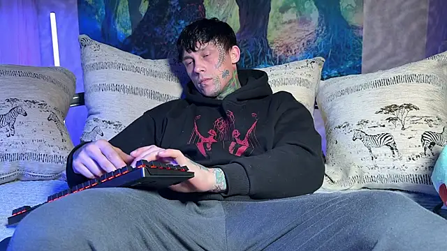 Anubisgods' Live XXX Chat